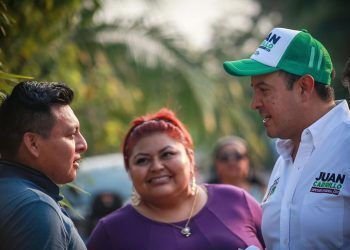 Juan Carrillo a favor de la salud con laboratorios nacionales de medicamentos