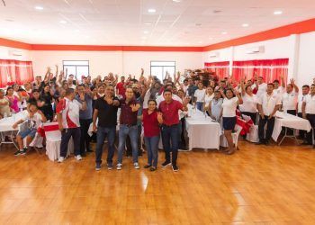 Diego Castañón Trejo se Compromete con el Bienestar de los Taxistas de Tulum