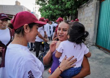 «Yensunni Martínez y la Cuarta Transformación Resuenan en la Colonia Solidaridad de Chetumal»