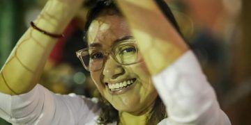 Yensunni Martínez refrenda su compromiso con el deporte en Othón P. Blanco