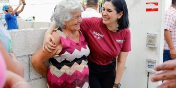 Estefanía Mercado lanza programa «Playa llena, corazón contento» para combatir la pobreza en Solidaridad