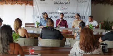Gino Segura se une a empresarios de Playa del Carmen para fortalecer propuestas legislativas