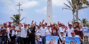 Yensunni Martínez refrenda su compromiso para que Mahahual brille con más fuerza