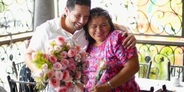 Renán Sánchez Celebra el Día de las Madres Reforzando el Compromiso con las Mujeres de Cozumel