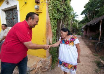 Nivardo Mena se Compromete a Eliminar el Rezago en Infraestructura en Lázaro Cárdenas