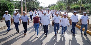 Yensunni Martínez Se Une a la Celebración del Día del Trabajo en Othón P. Blanco