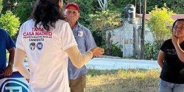 Tania Casa Madrid se compromete a mejorar las condiciones en comunidades de Bacalar