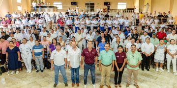 Sector turístico dice sí a Diego Castañón