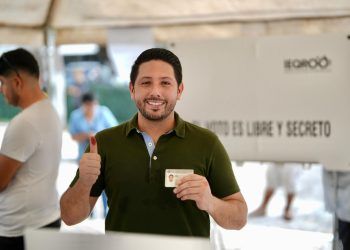 Vota el candidato a diputado local por el Distrito 11 de la colación «Sigamos Haciendo Historia», Renan Sánchez Tajonar