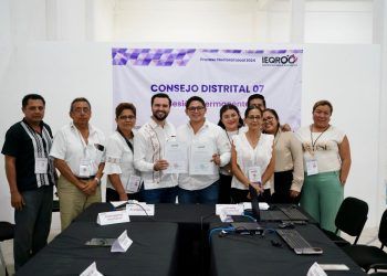 Tras su arrasador triunfo, Eric Arcila recibe su Constancia como Diputado Electo por el Distrito 07