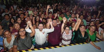 Celebra Renán Sánchez Tajonar la ‘Victoria del Pueblo’ en Cozumel