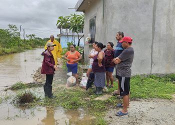Yensunni Martínez encabeza recorridos por Chetumal para constatar afectaciones por las lluvias