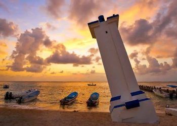 Puerto Morelos y sus dos mujeres