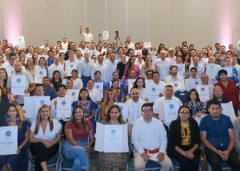 Entrega Mara Lezama reconocimientos de estándares de calidad que fortalecen la Nueva Era del Turismo en Quintana Roo