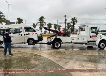 IMOVEQROO sanciona a operador de TTE por circular en ciclovía y poner en riesgo a peatón