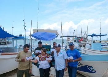 Entrega Mara Lezama tarjetas electrónicas del programa “Apoyo en veda para los Pescadores”