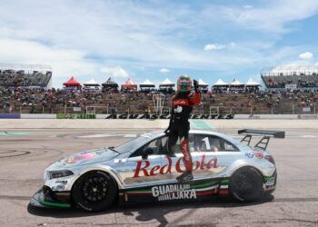 Salvador de alba jr. Imparable en la super copa Roshfrans carrera 1 GTM Pro 1