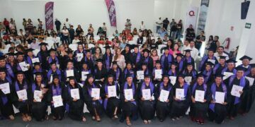 Celebra Mara Lezama primera generación de graduadas de Prepa “Mujer Es Poder” para su empoderamiento