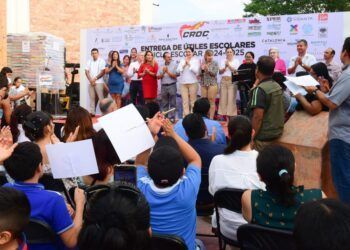 La educación es la mejor herencia para nuestros hijos: Estefanía Mercado