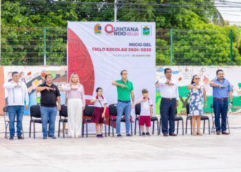 Diego Castañón encabeza inicio de ciclo escolar 2024-2025 en Tulum