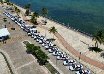 Entrega Mara Lezama 35 patrullas para supervisión de movilidad segura y eficiente IMOVEQROO