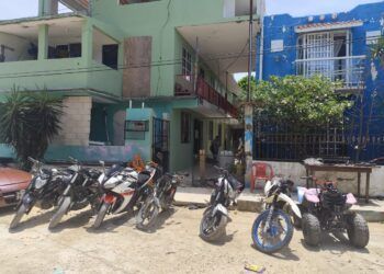FGE, Guardia Nacional y Ejército recuperan siete motocicletas en cateo en Isla Mujeres