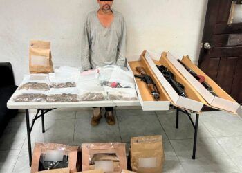 Autoridades Aseguran Droga, Armas y Camioneta Blindada en Operativo en Bacalar