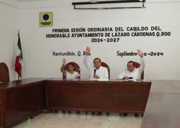 Cabildo de Lázaro Cárdenas nombra a primeros funcionarios