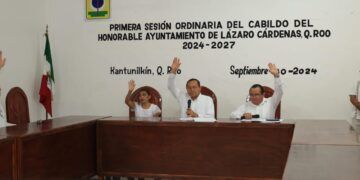 Cabildo de Lázaro Cárdenas nombra a primeros funcionarios