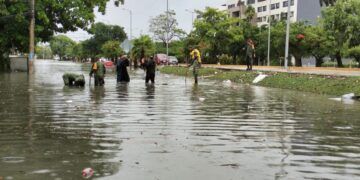 Ejército Mexicano y Guardia Nacional apoyan a la población civil durante la aplicación del Plan DN-III-E y Plan GN-A en Quintana Roo