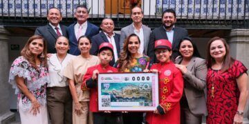 Devela Mara Lezama billete de Lotería Nacional por 50 años de Quintana Roo