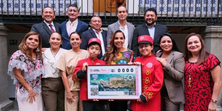 Devela Mara Lezama billete de Lotería Nacional por 50 años de Quintana Roo