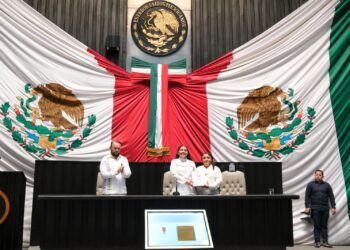 Entregan Segundo Informe de la Gobernadora Mara Lezama ante Congreso de Quintana Roo