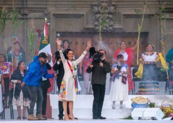 ¡Hoy es un día histórico para México! A partir de hoy la transformación de México tiene rostro de mujer: Mara Lezama