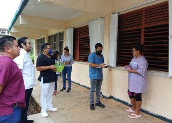 Atienden a refugiados por Milton en Lázaro Cárdenas