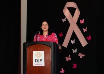 Un paso más en la batalla contra el cáncer de mama; 350 mujeres podrán realizarse una mamografía, anuncia Estefanía Mercado.