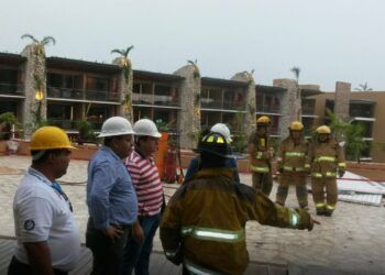 Colapsa estructura en hotel de la Riviera Maya; autoridades denuncian acceso restringido para inspección