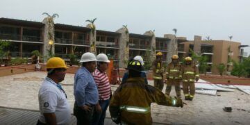 Colapsa estructura en hotel de la Riviera Maya; autoridades denuncian acceso restringido para inspección