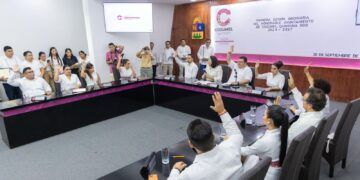 José Luis Chacón toma protesta a los primeros integrantes de su gabinete