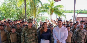 Secretario de SSPC, Omar García Harfuch y el Secretario de Marina, Almirante Raymundo Pedro Morales Ángeles, presentan la Estrategia Nacional de Seguridad en Quintana Roo a Mara Lezama