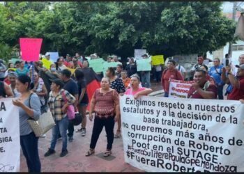 Trabajadores del SUTAGE protestan en Chetumal por renovación de dirigencia sindical