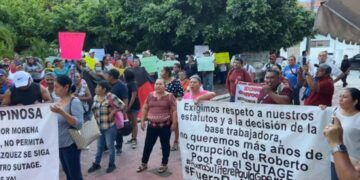 Trabajadores del SUTAGE protestan en Chetumal por renovación de dirigencia sindical