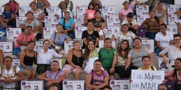 Entrega Mara Lezama más de 300 máquinas de coser para fomentar el autoempleo, la autonomía económica y el empoderamiento de mujeres quintanarroenses