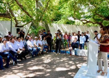 Presentan Estefanía Mercado y Mara Lezama proyecto de rehabilitación del parque Leona Vicario