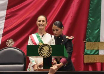 Claudia Sheinbaum toma posesión como Presidenta de México, destacando continuidad y relaciones internacionales