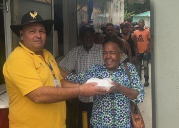Comedores Económicos del Estado Dominicano (CEED) se mantiene dando asistencia alimentaria a comunidades afectadas por lluvias