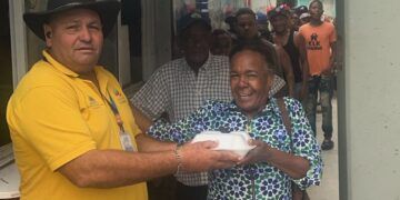 Comedores Económicos del Estado Dominicano (CEED) se mantiene dando asistencia alimentaria a comunidades afectadas por lluvias
