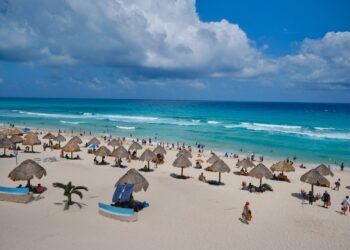 Quintana Roo fortalece su liderazgo turístico con más de 500 operaciones aéreas diarias: Mara Lezama