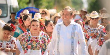 Encabeza Nivardo Mena convite previo a la feria tradicional