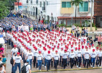 Miles de solidarenses desfilan para conmemorar el 114 aniversario del inicio de la Revolución Mexicana